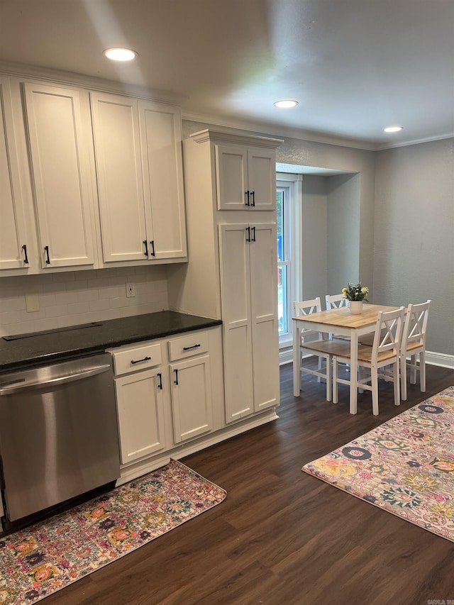 2715 Deer Xing, El Dorado, AR 71730 - kitchen with dishwasher, dark wood-style flooring, dark countertops, baseboards, and recessed lighting
