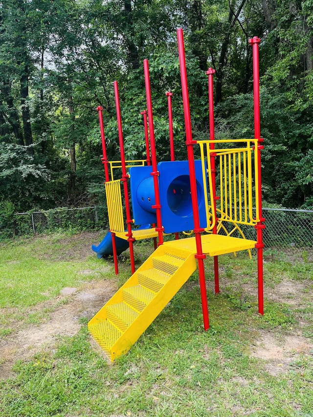 2715 Deer Xing, El Dorado, AR 71730 - view of play area