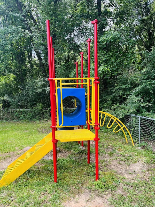2715 Deer Xing, El Dorado, AR 71730 - view of playground