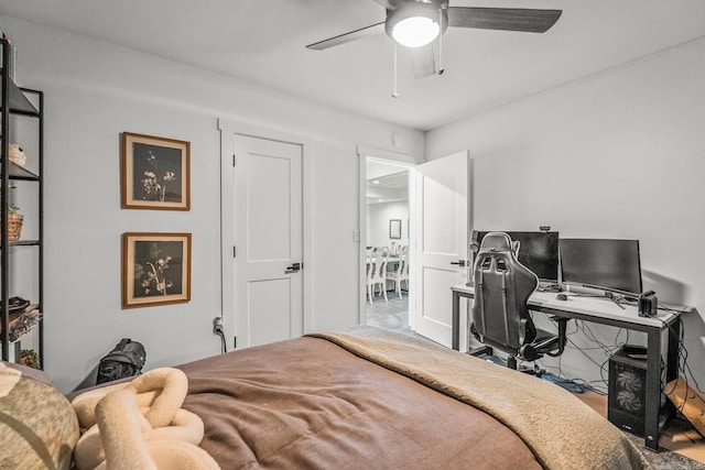 14320 Bradley Rd, Maumelle, AR 72113 - bedroom featuring a ceiling fan and an office area