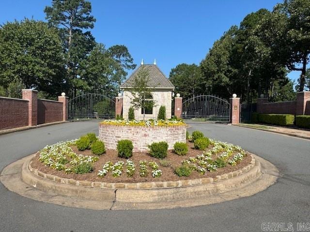 6 Waterview Ct, Little Rock, AR 72223