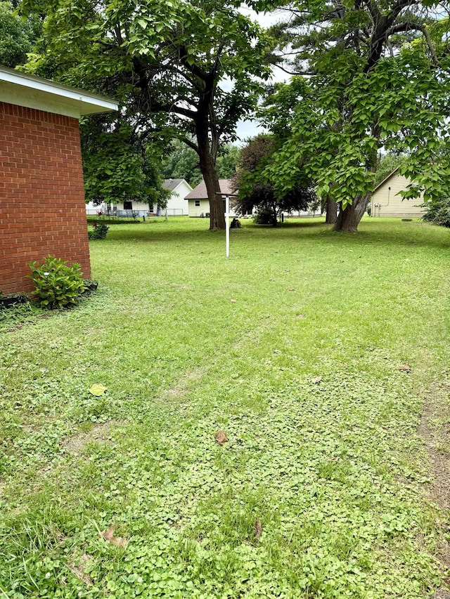 811 Hester St, Jonesboro, AR 72401 - view of green lawn