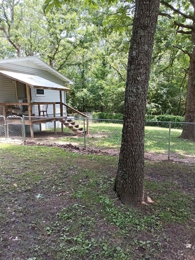203 Diamond Ln, Horseshoe Bend, AR 72512 - fenced yard with a forest view