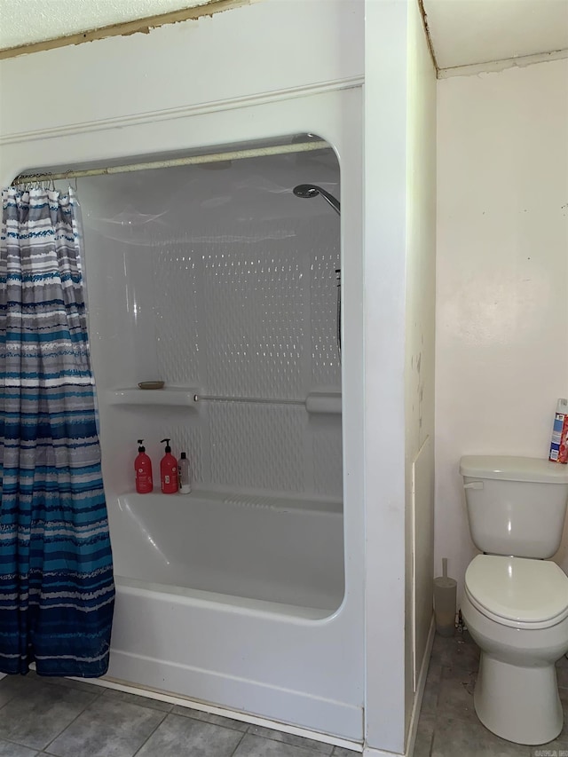 4 Trout, Heber Springs, AR 72543 - bathroom with tile patterned floors and shower / bathtub combination with curtain