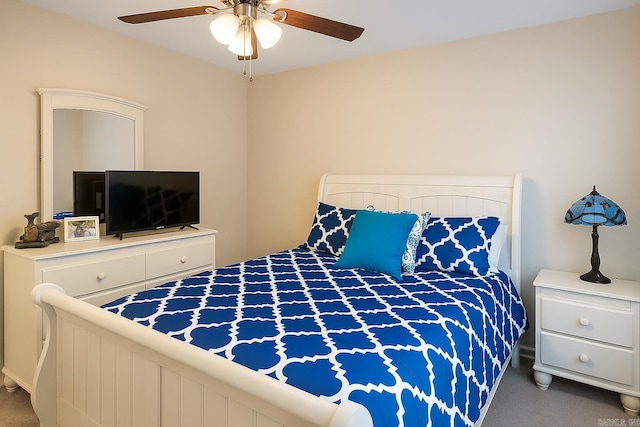 bedroom featuring carpet floors and a ceiling fan