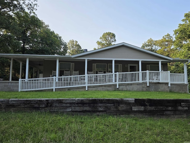 274 Hopewell Hollow Rd, Norfork, AR 72658 - farmhouse with a porch