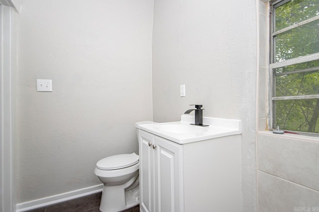 2708 Rock St, Little Rock, AR 72206 - half bath featuring vanity and toilet