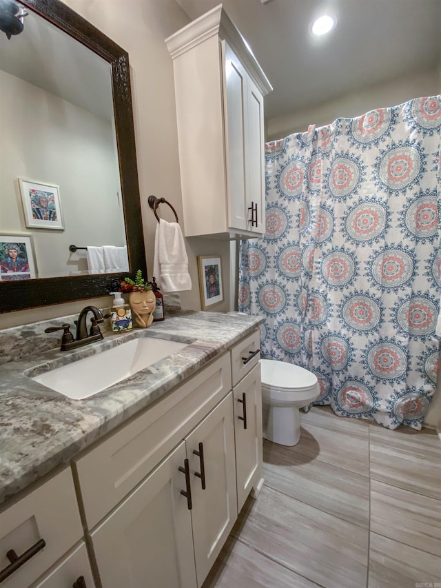 152 Callaway Cir, Hot Springs, AR 71913 - bathroom featuring vanity and a shower with curtain