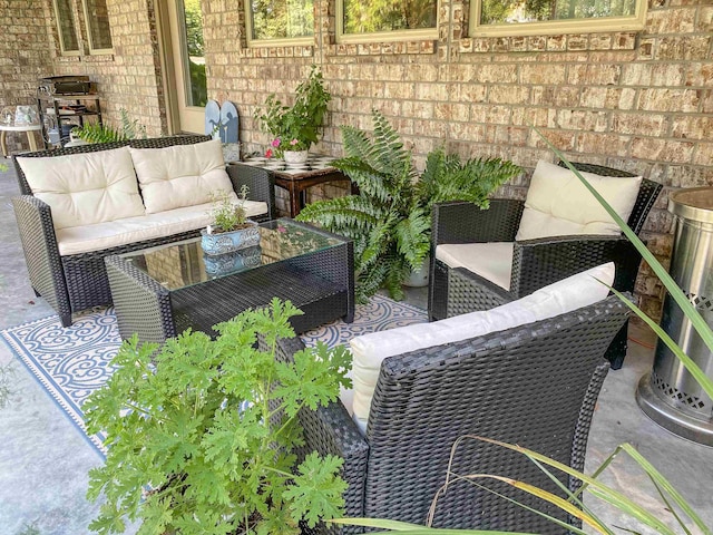 152 Callaway Cir, Hot Springs, AR 71913 - view of patio with an outdoor hangout area