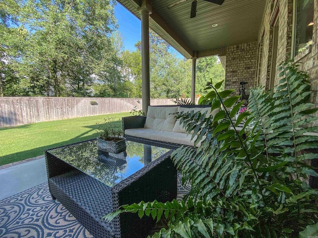 152 Callaway Cir, Hot Springs, AR 71913 - fenced backyard featuring ceiling fan and a patio area