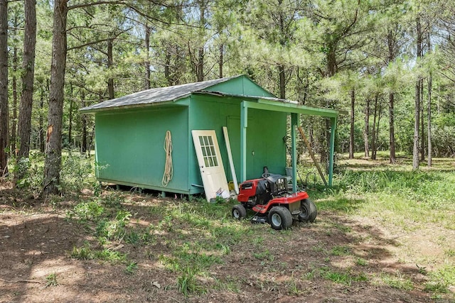 172 Susie Ln, Mena, AR 71953 - view of outbuilding with a wooded view