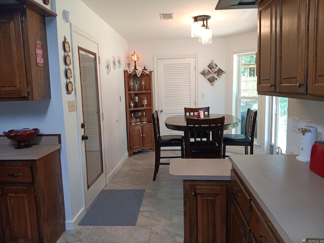 1402 Holmes Rd, Searcy, AR 72143 - dining room featuring baseboards