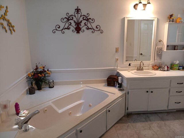 1402 Holmes Rd, Searcy, AR 72143 - full bath with a whirlpool tub and vanity
