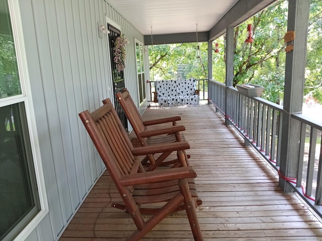 1402 Holmes Rd, Searcy, AR 72143 - view of wooden porch