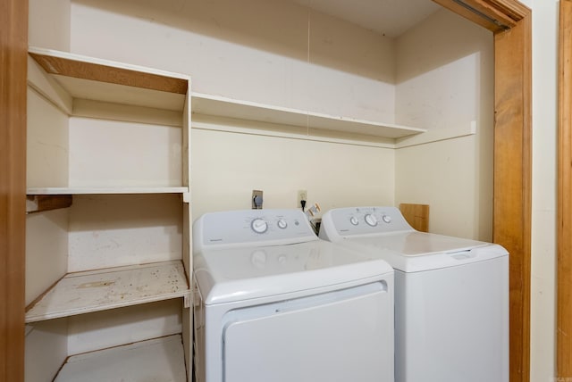 101 Winchester Ct, Fairfield Bay, AR 72088 - washroom featuring independent washer and dryer