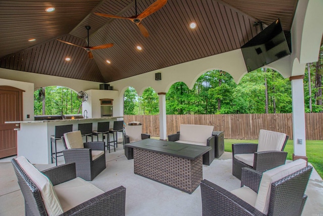 1027 Evening Sunset Cir, Redfield, AR 72132 - view of patio / terrace with an outdoor hangout area and ceiling fan