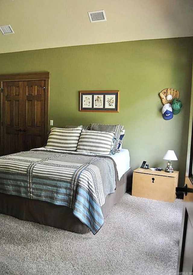 847 Woodland Hills Dr, Mountain View, AR 72560 - bedroom featuring carpet