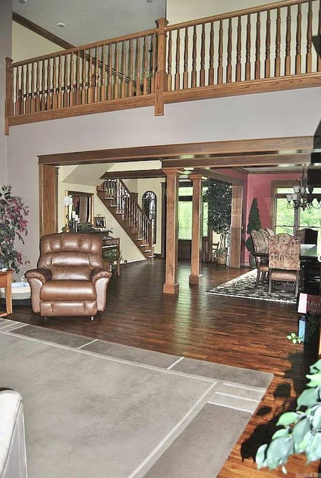 847 Woodland Hills Dr, Mountain View, AR 72560 - lobby with a high ceiling and stairway
