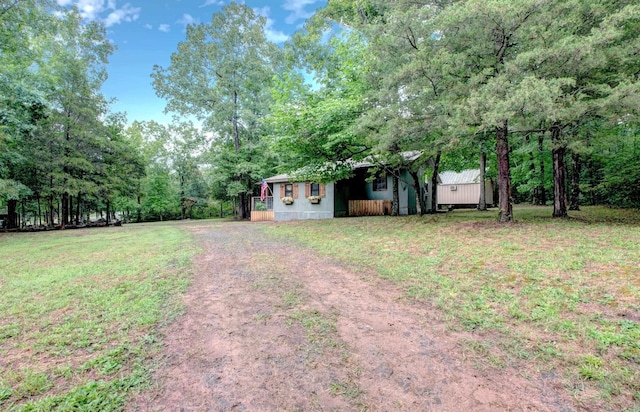 164 Roxie Ln, Greers Ferry, AR 72067 - view of green lawn