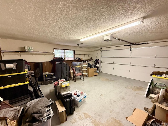 1711 Lonoke Rd, Mountain Home, AR 72653 - garage featuring a garage door opener
