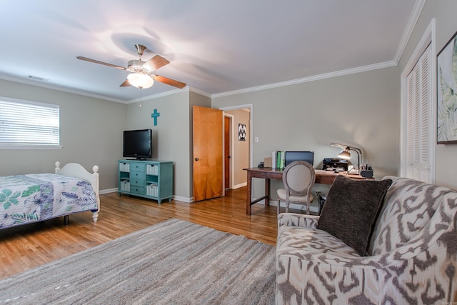 3 Sonata Trl, Little Rock, AR 72205 - living area with wood finished floors, ornamental molding, an office area, and ceiling fan