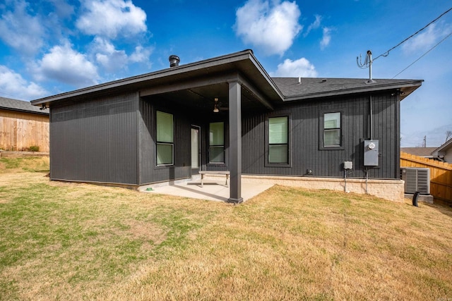 11325 Jamestown Dr, Little Rock, AR 72211 - rear view of house with a patio