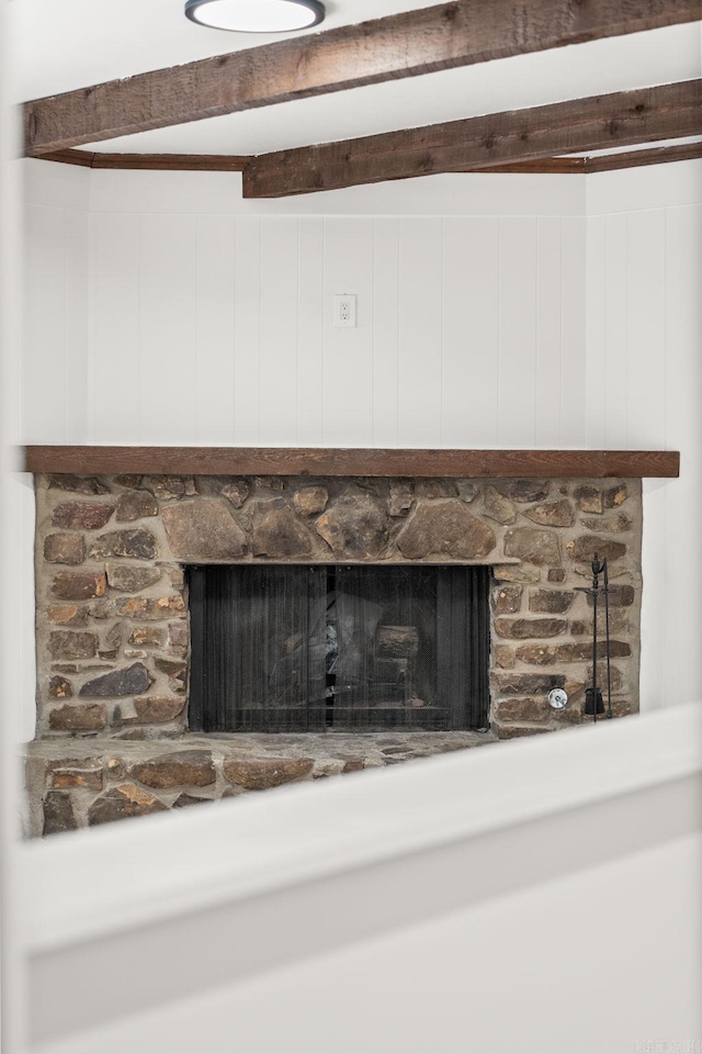 8719 Evergreen Dr, Little Rock, AR 72227 - detailed view of a fireplace with raised hearth