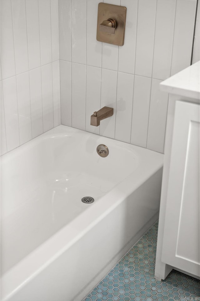8719 Evergreen Dr, Little Rock, AR 72227 - bathroom featuring a tub to relax in