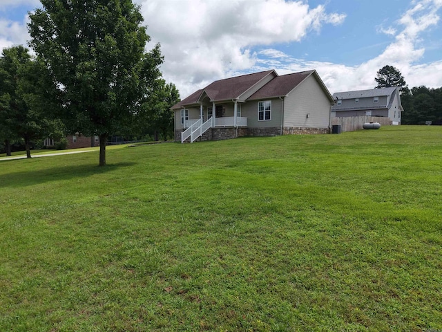 389 Plantation Cir, Melbourne, AR 72556 - view of front of property featuring a front lawn