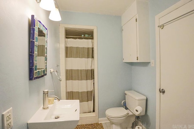 42 Bradford, Little Rock, AR 72227 - bathroom featuring tile patterned flooring and curtained shower