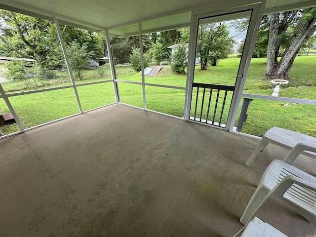 504 Case St, Heber Springs, AR 72543 - view of unfurnished sunroom