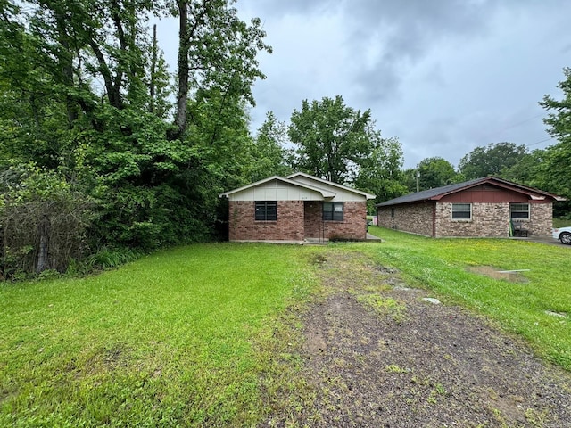 4114 W 10th Ave, Pine Bluff, AR 71603 - view of grassy yard