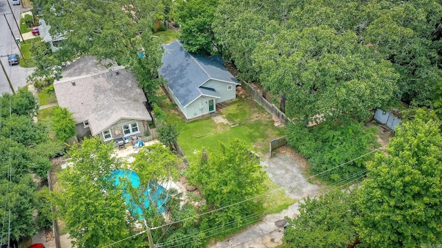 4106 C St, Little Rock, AR 72205 - view from above of property with a pool