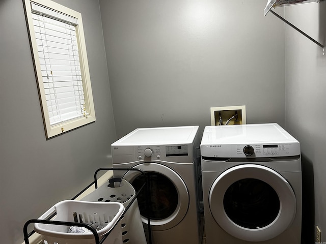 39 Dike View Dr, Heber Springs, AR 72543 - laundry room featuring washer and dryer