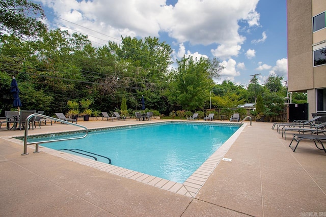 3700 Cantrell Rd Unit 1002, Little Rock, AR 72202 - community pool with a patio