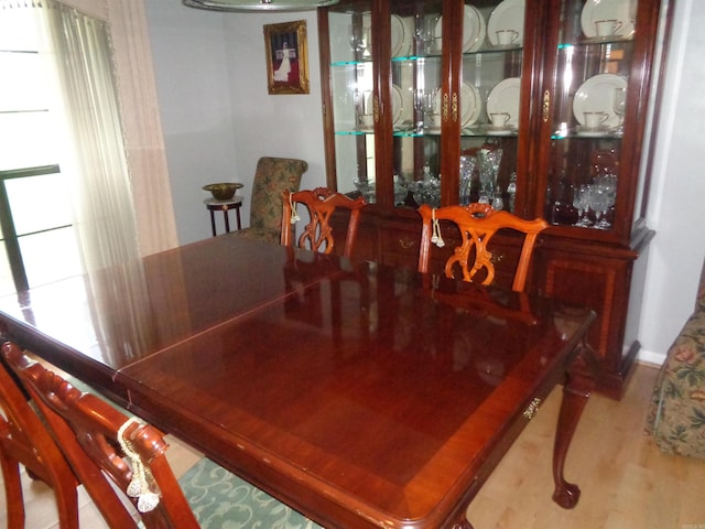 2 Wellington Ct, Little Rock, AR 72227 - dining room featuring wood finished floors