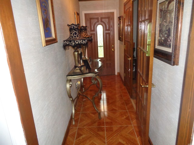 2 Wellington Ct, Little Rock, AR 72227 - hallway featuring a textured wall