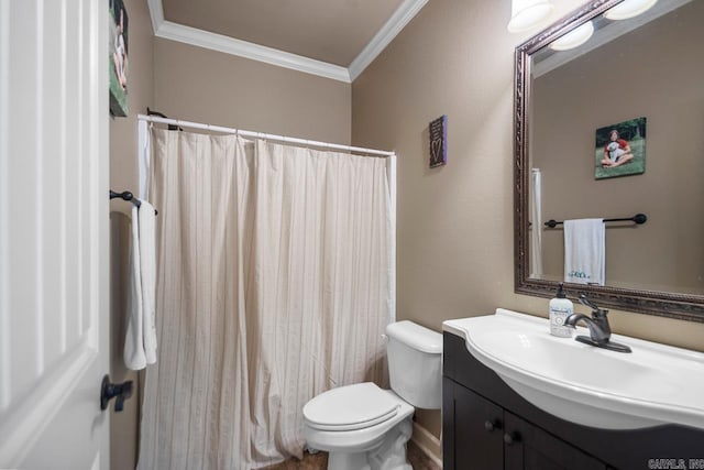 909 Nature Way, Benton, AR 72019 - bathroom featuring ornamental molding, vanity, and a shower with curtain