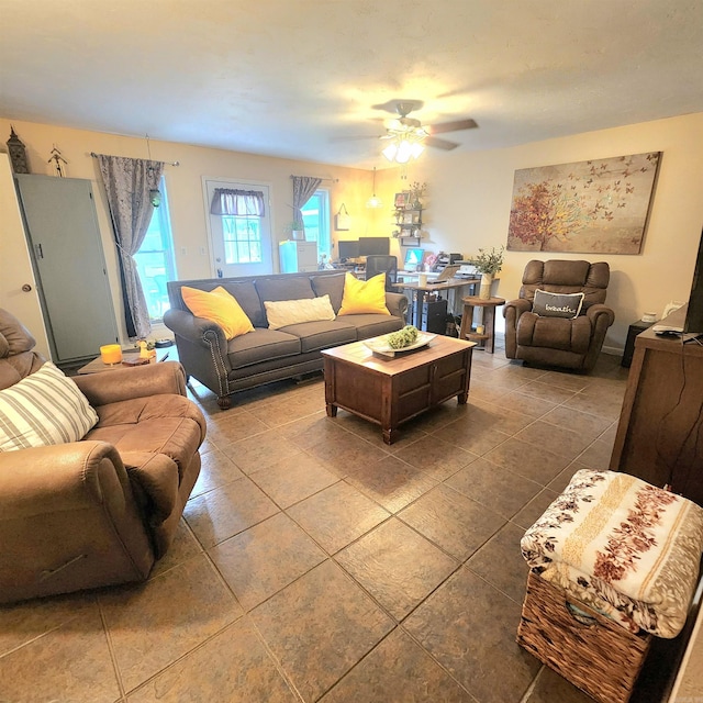 1407 W Front St, Heber Springs, AR 72543 - tiled living area featuring ceiling fan