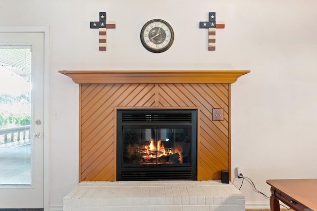 301 Forest Dr, Mountain Home, AR 72653 - detailed view of a brick fireplace