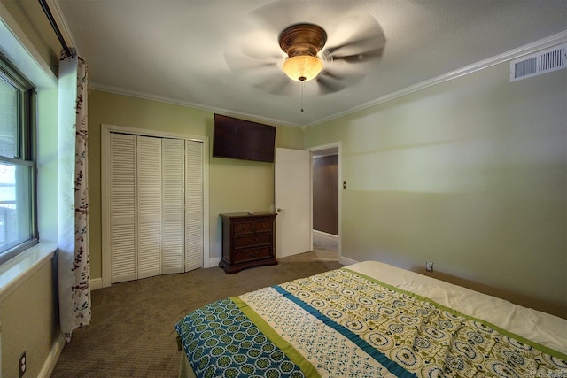 121 Atkinson Ln, Hot Springs, AR 71913 - bedroom with carpet floors, crown molding, a closet, and ceiling fan