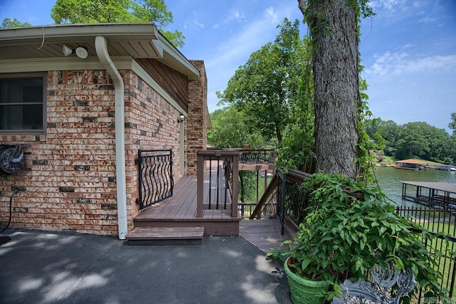 121 Atkinson Ln, Hot Springs, AR 71913 - wooden deck with a water view