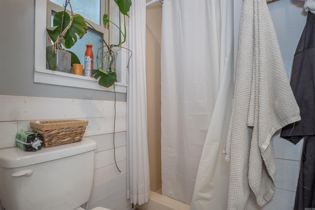 103 N Greer Dr, Searcy, AR 72143 - full bath with toilet and a shower with shower curtain