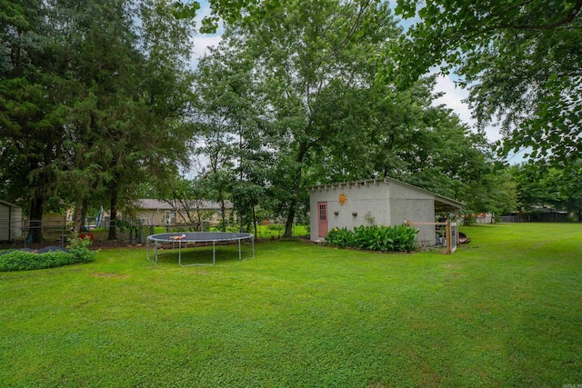 103 N Greer Dr, Searcy, AR 72143 - view of yard featuring a trampoline