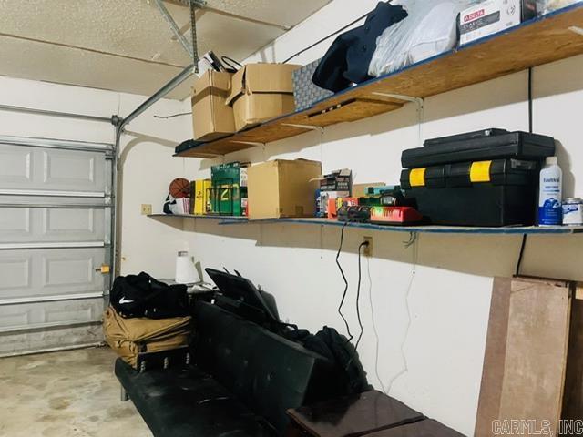 4 Brookway Ln, North Little Rock, AR 72120 - view of garage