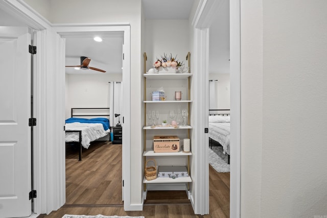 117 N Summit St, Little Rock, AR 72205 - corridor featuring wood finished floors
