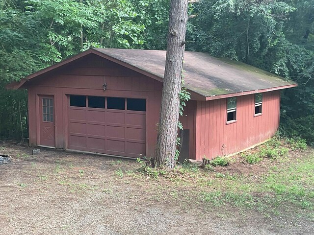 39 Holley Rd, Edgemont, AR 72044 - garage featuring driveway