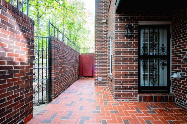 520 Cambridge Place Dr, Little Rock, AR 72227 - view of patio with a gate