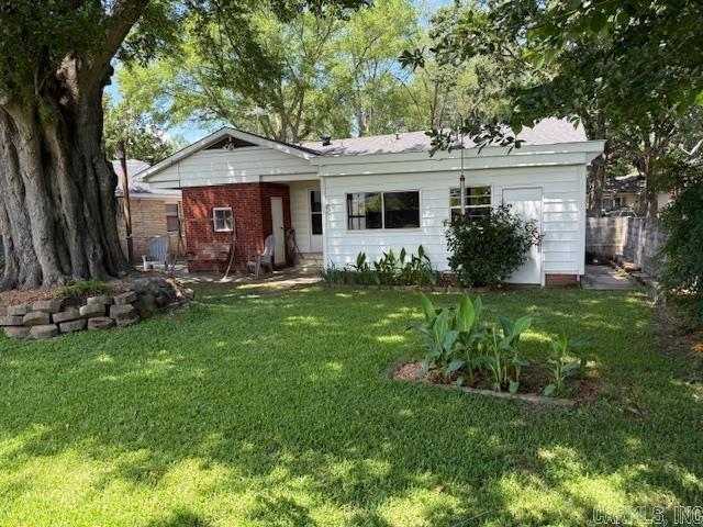 209 Crouch St, Benton, AR 72015 - ranch-style house with brick siding