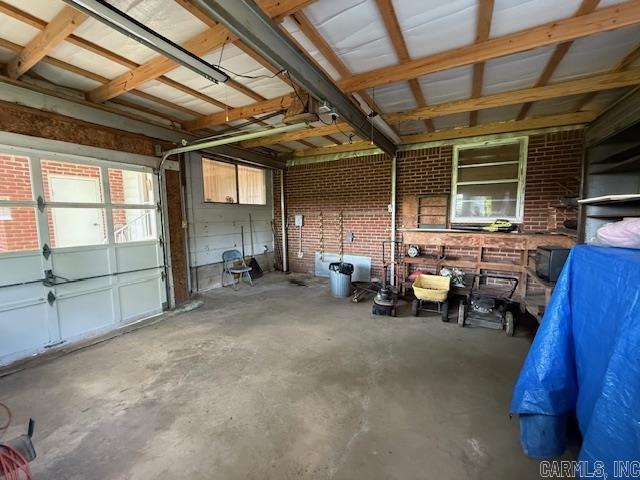 209 Crouch St, Benton, AR 72015 - view of garage